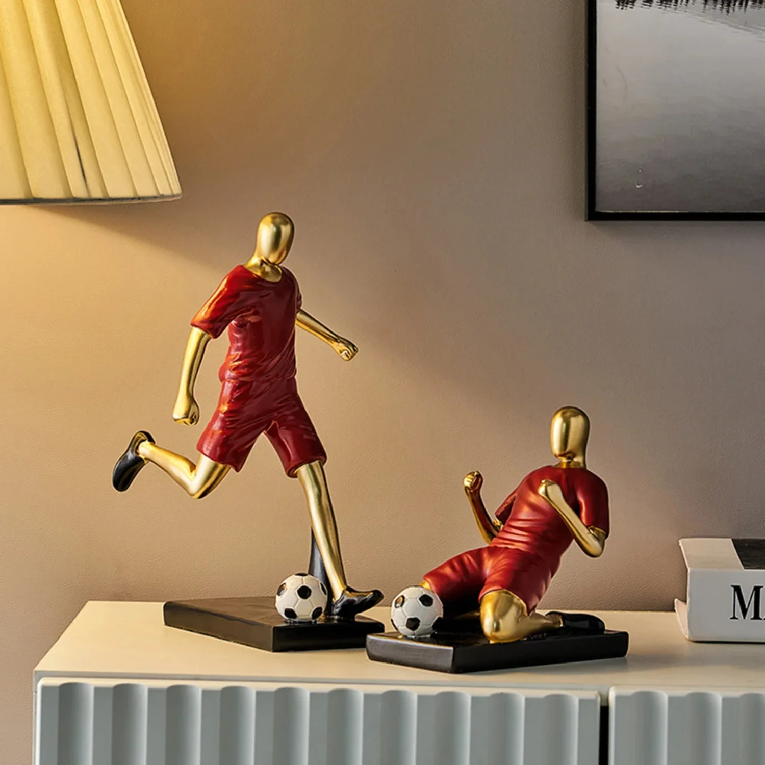 Football Player Resin Statue- Modern Living Room Decoration and Desk Accessory for Sports Fans - Ideal Souvenir