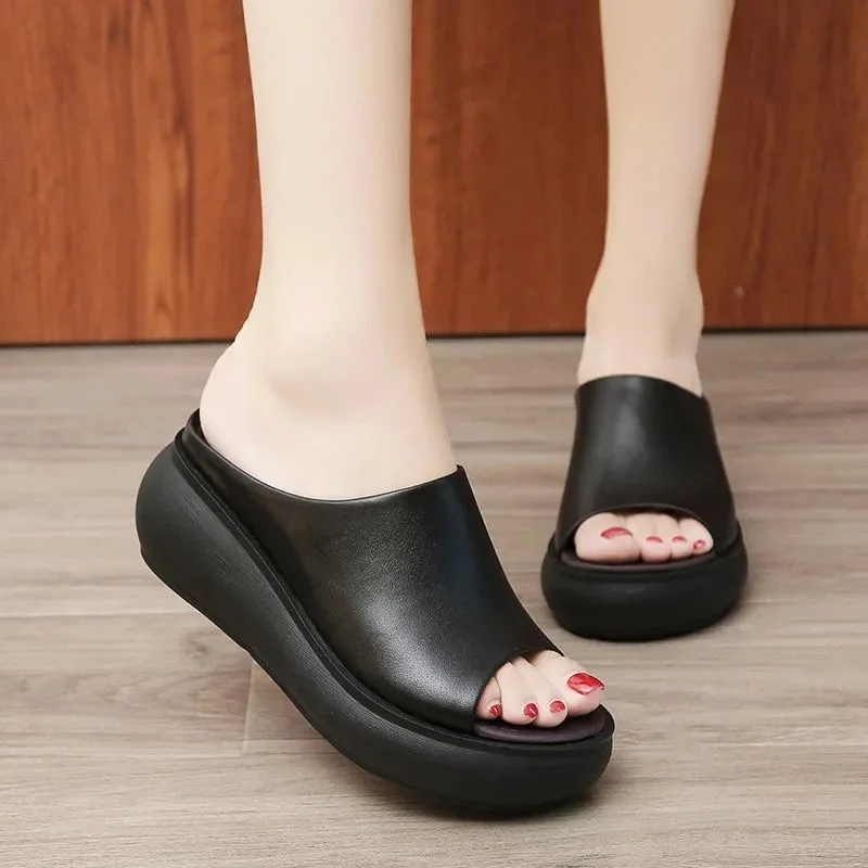 New Platform Women\'s Flat Shoes Thick Sole Peep Toe Sandal Leather Summer Slides Black Shoe 2024 Slipper Fashion Women Sandals