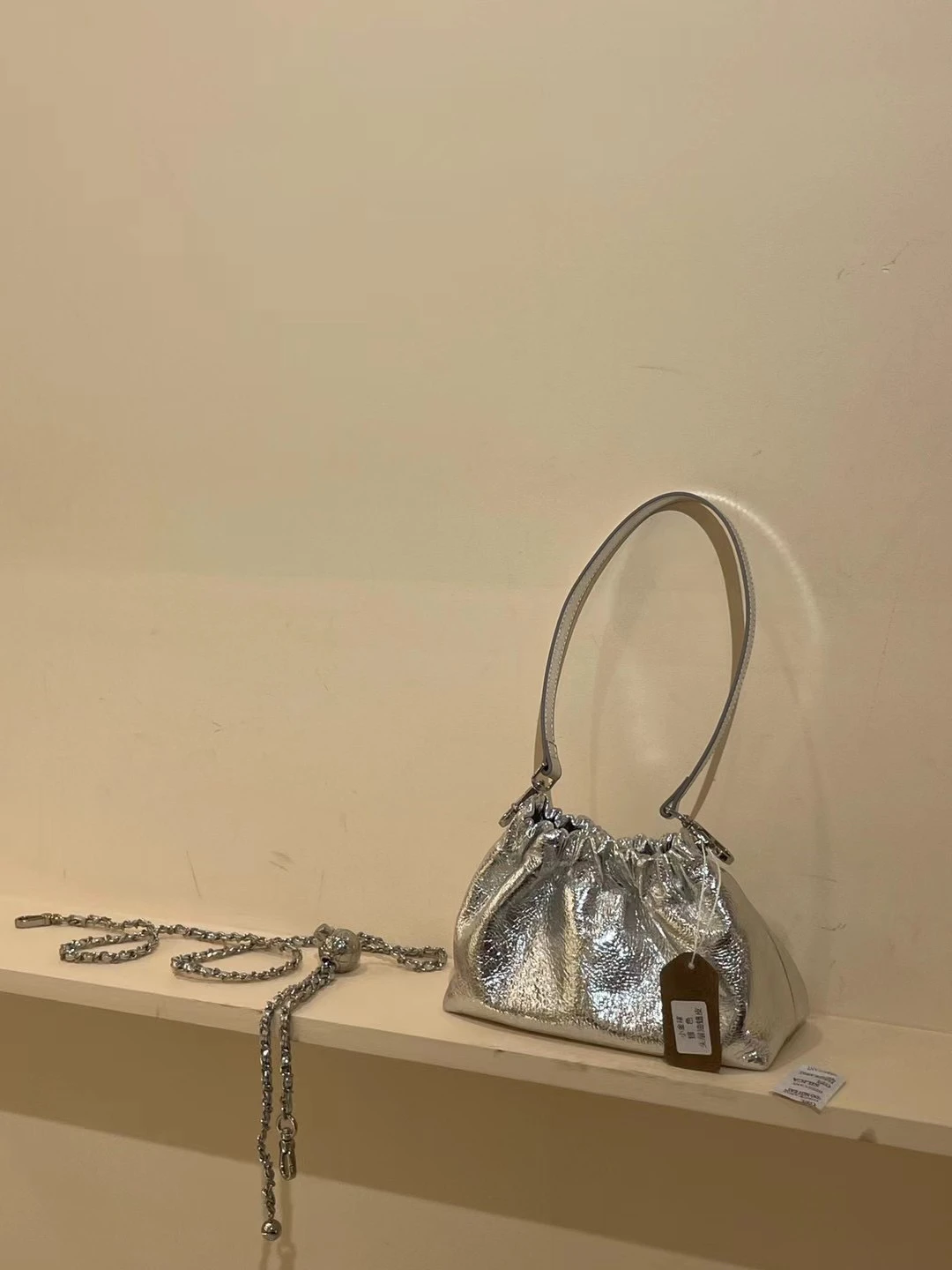 

Cloud Shape Leather Handbag Small Golden Ball Real Leather Chain Bag Handbag Texture Folded Crossbody Bag for Women