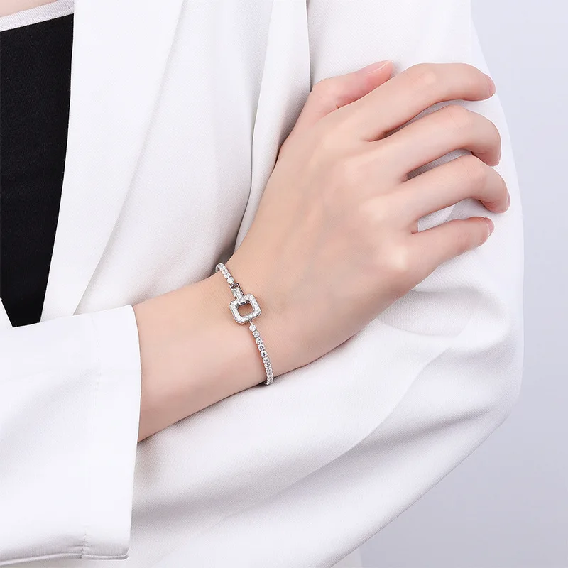 

Women's PT950 Platinum Moissanite Bracelet with Square Clasp Design Light Luxury Elegant Temperament Jewelry Accessory