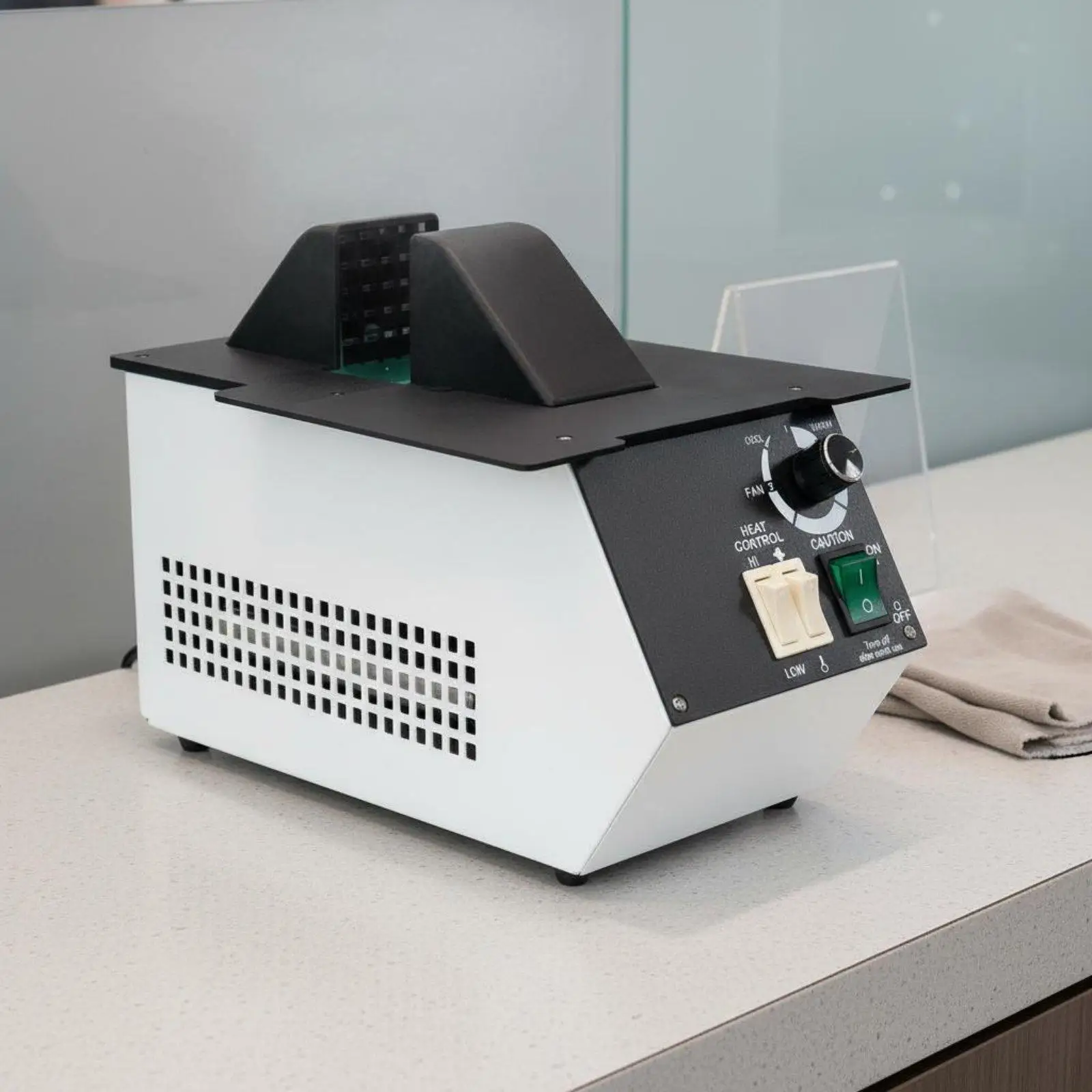 Eyewear Frame Heater Adjustable Heat Concentrated Hot Air Glasses Frame Warmer Optical Lab Repair Tool for Bridge Alignment