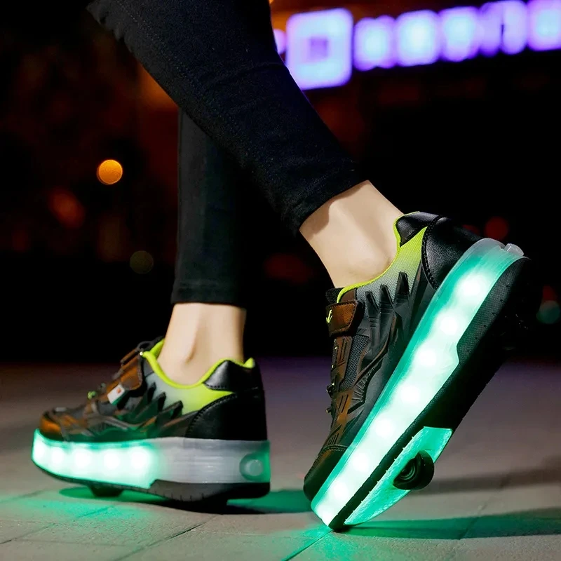 Sapatos de skate com luz LED para crianças, tênis para meninos e meninas, tênis esportivos com 2 rodas, presente de Natal e aniversário para crianças