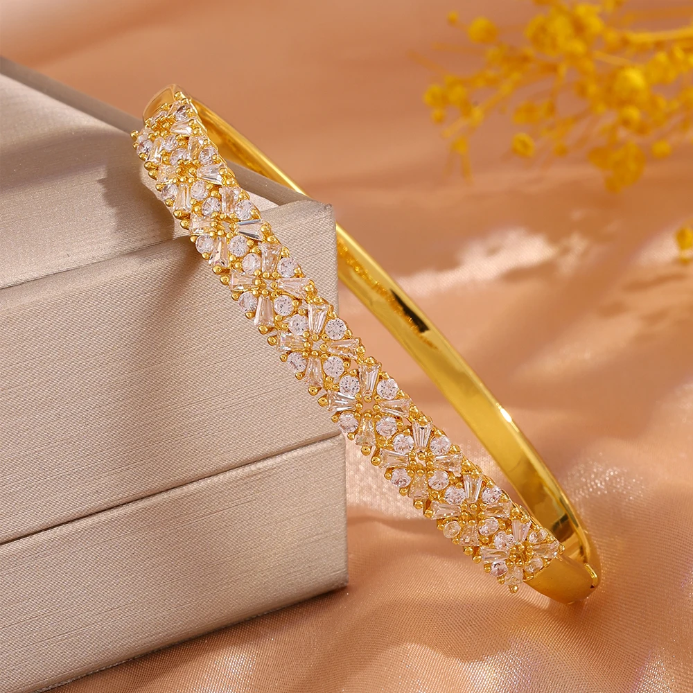 Yupsk Luxuriöse geometrische, glänzende Schneeflocken-Zirkon-Armbänder für Damen, hochwertiger, wunderschöner Hochzeitsschmuck, Urlaubsgeschenke – Detail 5