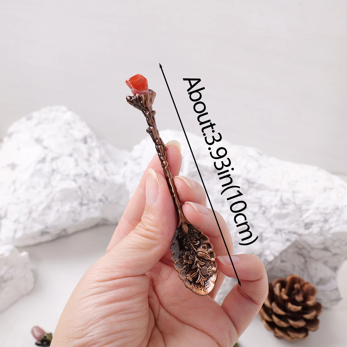 لون عشوائي الكريستال الطبيعي الحجر الخام ملعقة ماجيك الطاقة العرافة شفاء هالوين روح تذكارية هدية