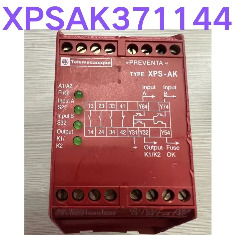 

Second-hand test OK Safety relay XPSAK371144