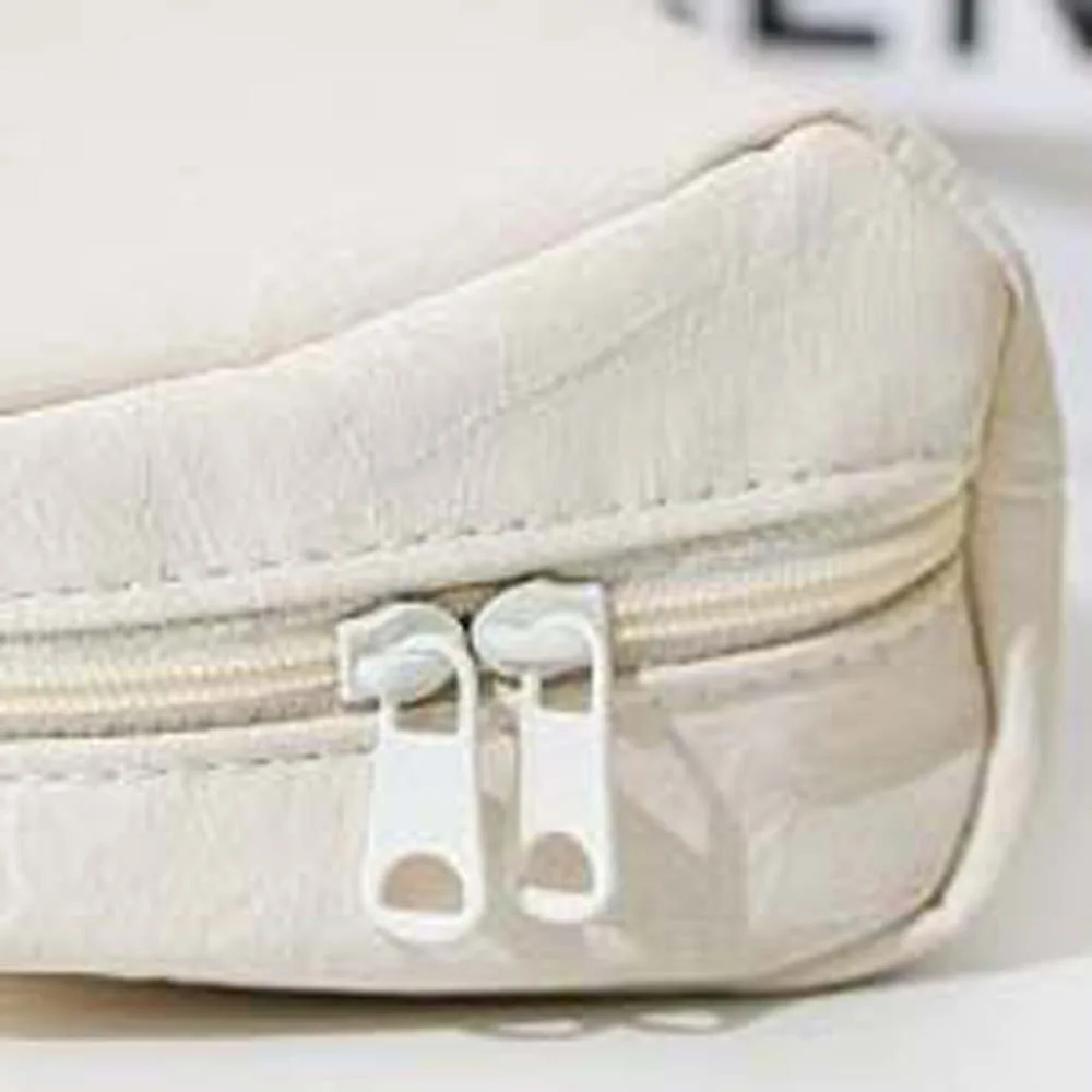 Desktop Storage กระเป๋าเครื่องเขียนหนังสไตล์เกาหลีความจุขนาดใหญ่กระเป๋าดินสอขนาดใหญ่ครีมสีขาวสีเหลืองความงาม INS กระเป๋าดินสอ