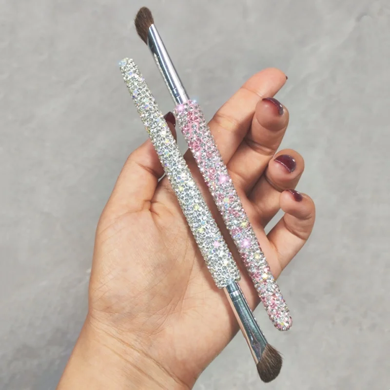 Sickle Nose Shadow Brush High Beauty Sparkling Artificial Diamond Setting Beauty Brush Facial Brightening Highlighting Brush