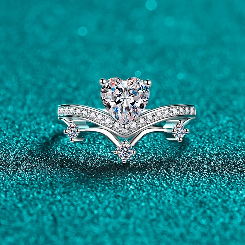 anello-in-moissanite-–-fascia-a-v-con-cuore-in-argento-sterling-s925-elegante-regalo-premium-per-san-valentino-per-donne
