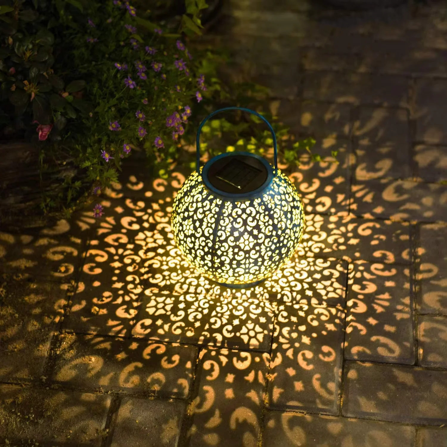 solar lanterna suspensa para jardim luzes ao ar livre metal ferro arte oco impermeavel lampada de mesa led decorativo para patio patio 01