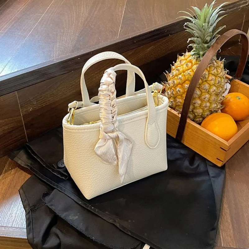 

Popular Classic High-End Leather Women's Shoulder Bag Luxury Brand Fashionable Elegant Refined Stitchwork Commuter Vintage Bag​