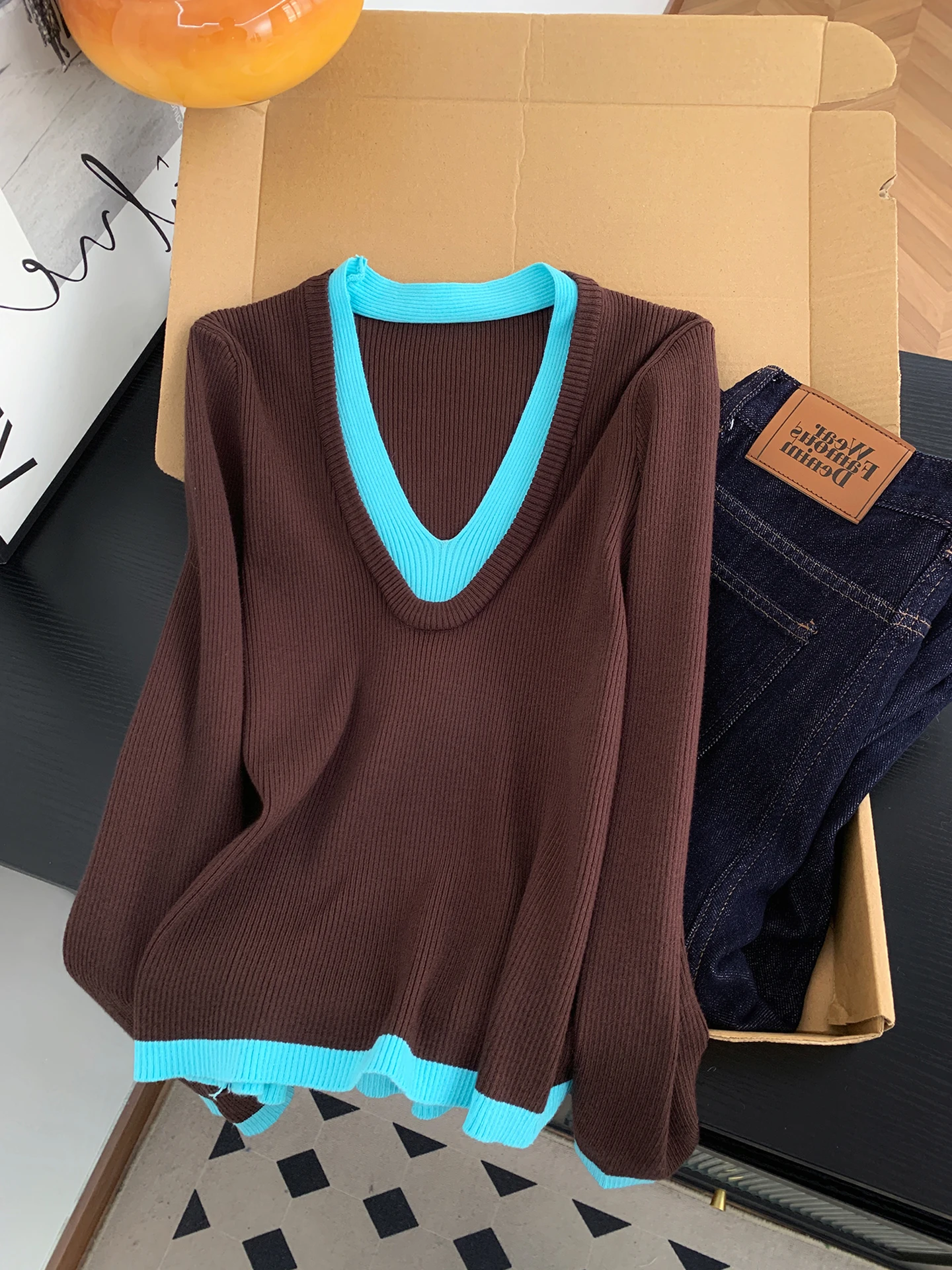 Faionable مكتنزة متماسكة سترة المرأة طويلة Sve Camere مزيج الخريف 2025 تخفيف Sle مستقيم قطع اللون بلوزة