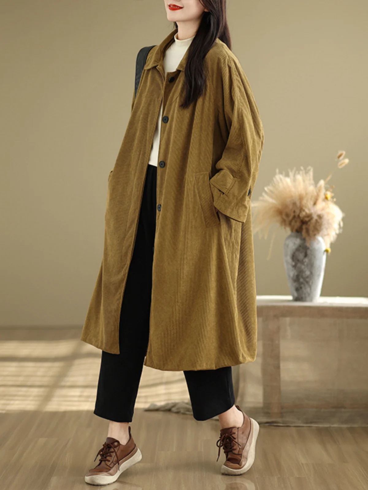 

High-End Vintage Corduroy Coat Women's Loose Casual Turn-down Collar Mid-Length Open Cardigan Coat Spring 2025 Color