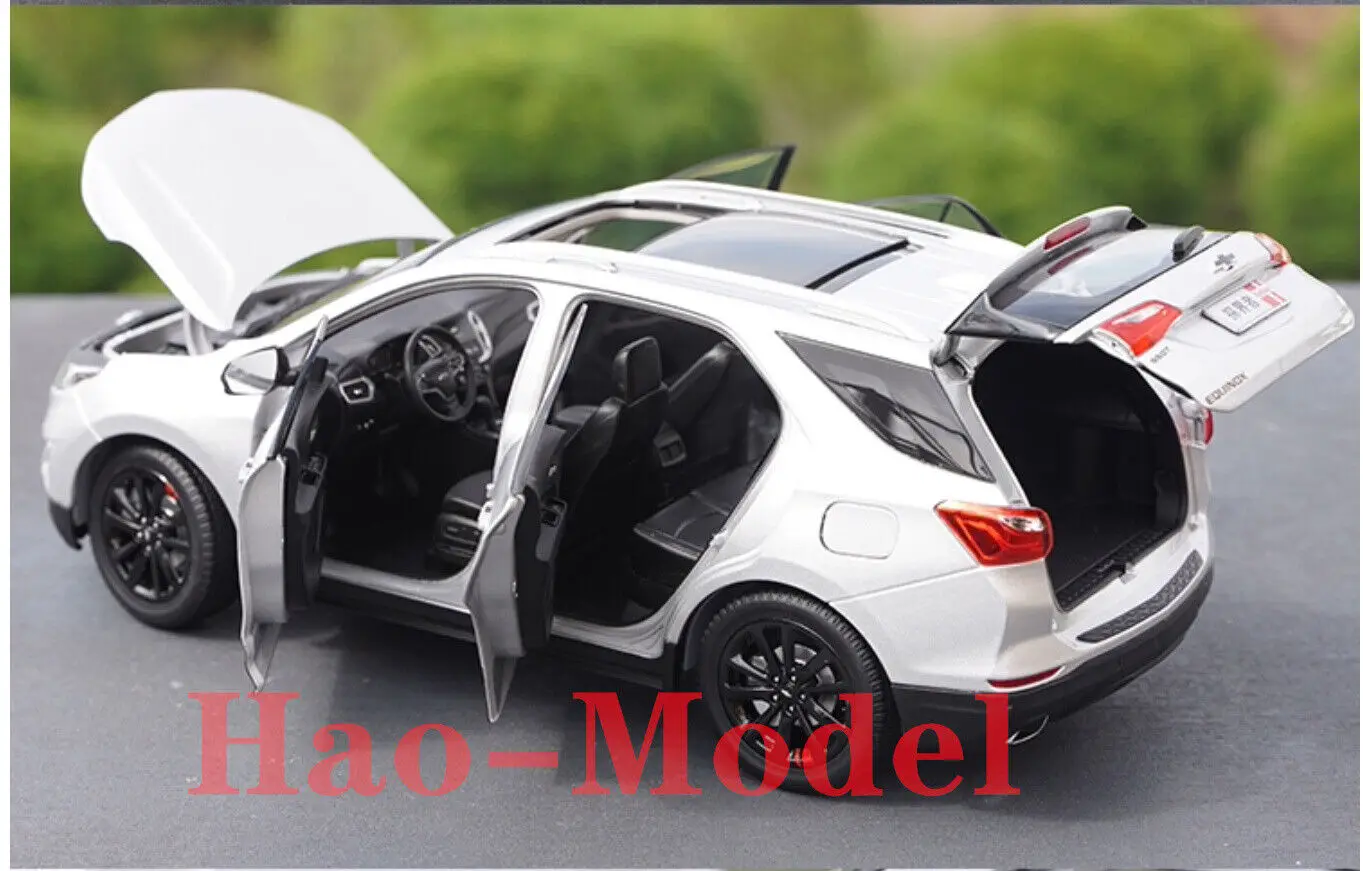 1/18 For SAIC GM Chevrolet Equinox Redline Alloy Diecast Model Car Toys Gifts Hobby Display Ornaments Collection Silver