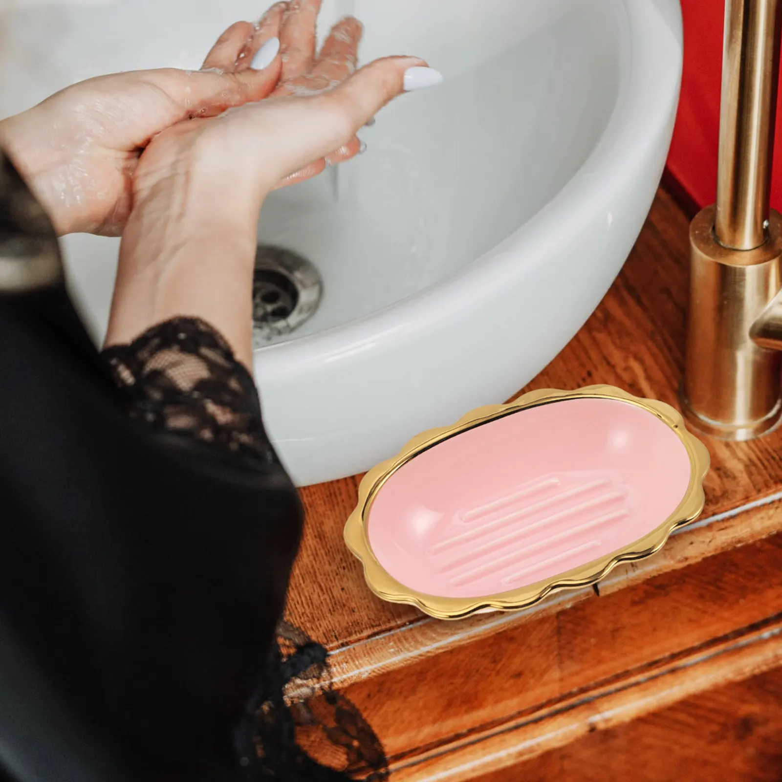 

Modern Ceramic Soap Dish Exquisite Craftsmanship Strong Load Bearing Resistance Efficient Bottom Drainage for Long Term Soap