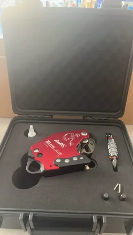 Picture 4: Stock Z3-prof Red Descent Device Ascender Descender (with Tool Box)