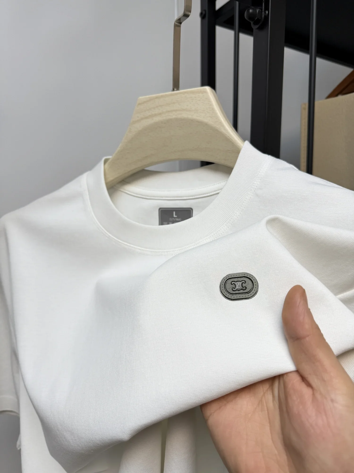 

2025 Men's T-shirts are top-quality, 100% pure cotton, sweat-absorbent, breathable and sunny. They are high-end T-shirts for men