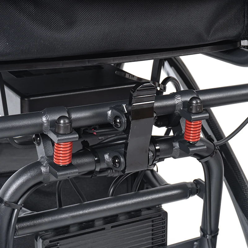 2024 كرسي متحرك بمحرك خفيف الوزن وقابل للطي من ألياف الكربون للمعاقين