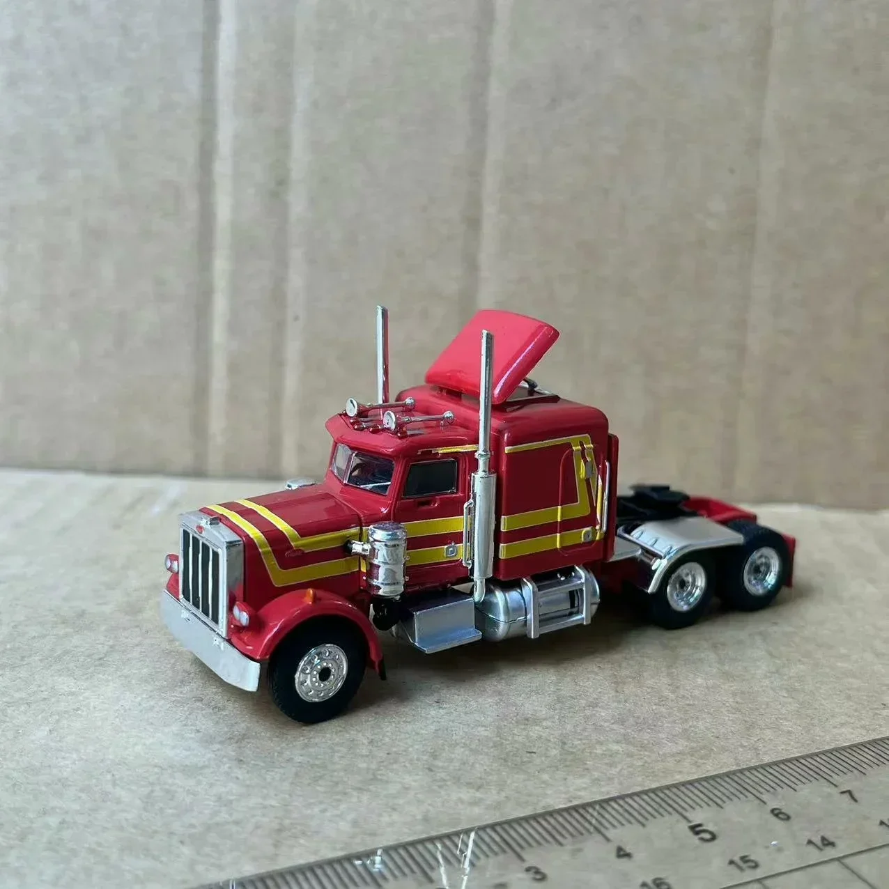 1:87 HO Peterbilt 359 Truck Trailer Head Plastic Car Model Toy Collectible