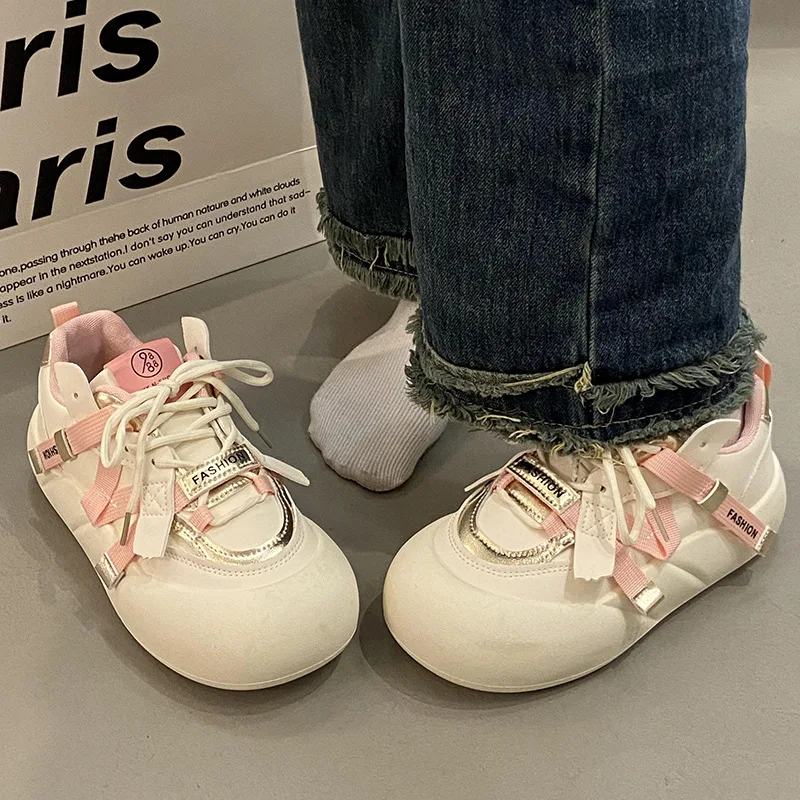 Chaussures de planche à l'offre elles optiques pour femmes, chaussures blanches à fouet, semelle basse en caoutchouc, chaussures de sport décontractées, conception d'automne et d'hiver, document d'abonnés