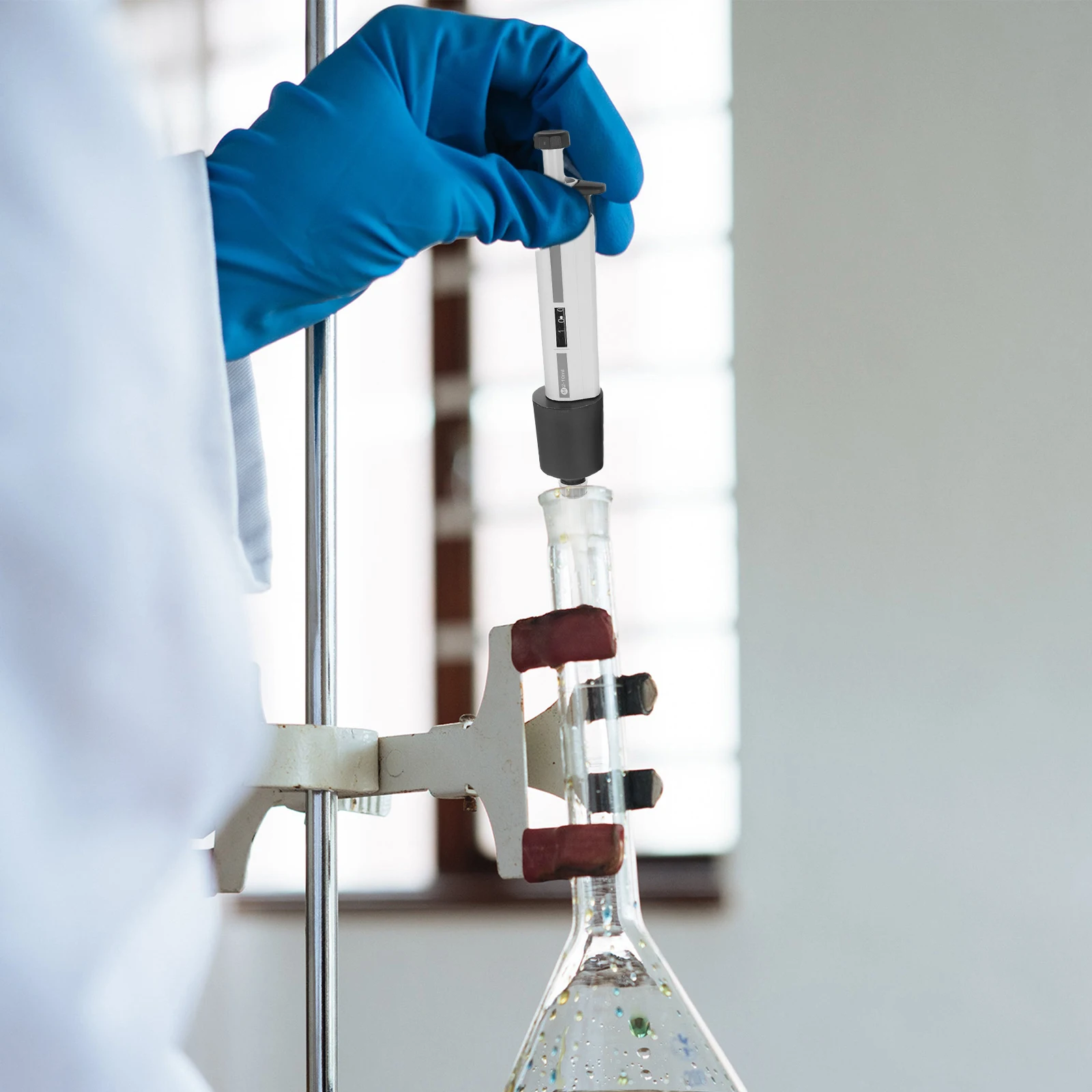 

2-10ml Single Channel Handheld Pipettor Lightweight Ergonomic Adjustable Mechanical Pipette Laboratory Transfer Tool Digital