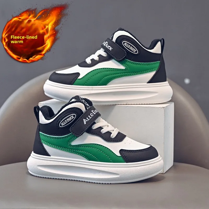 أحذية الأطفال عادية جديدة 2025 نمط الخريف مريح منتصف إلى الأحذية الرياضية المألوف مجلس الطالب ربيع الخريف