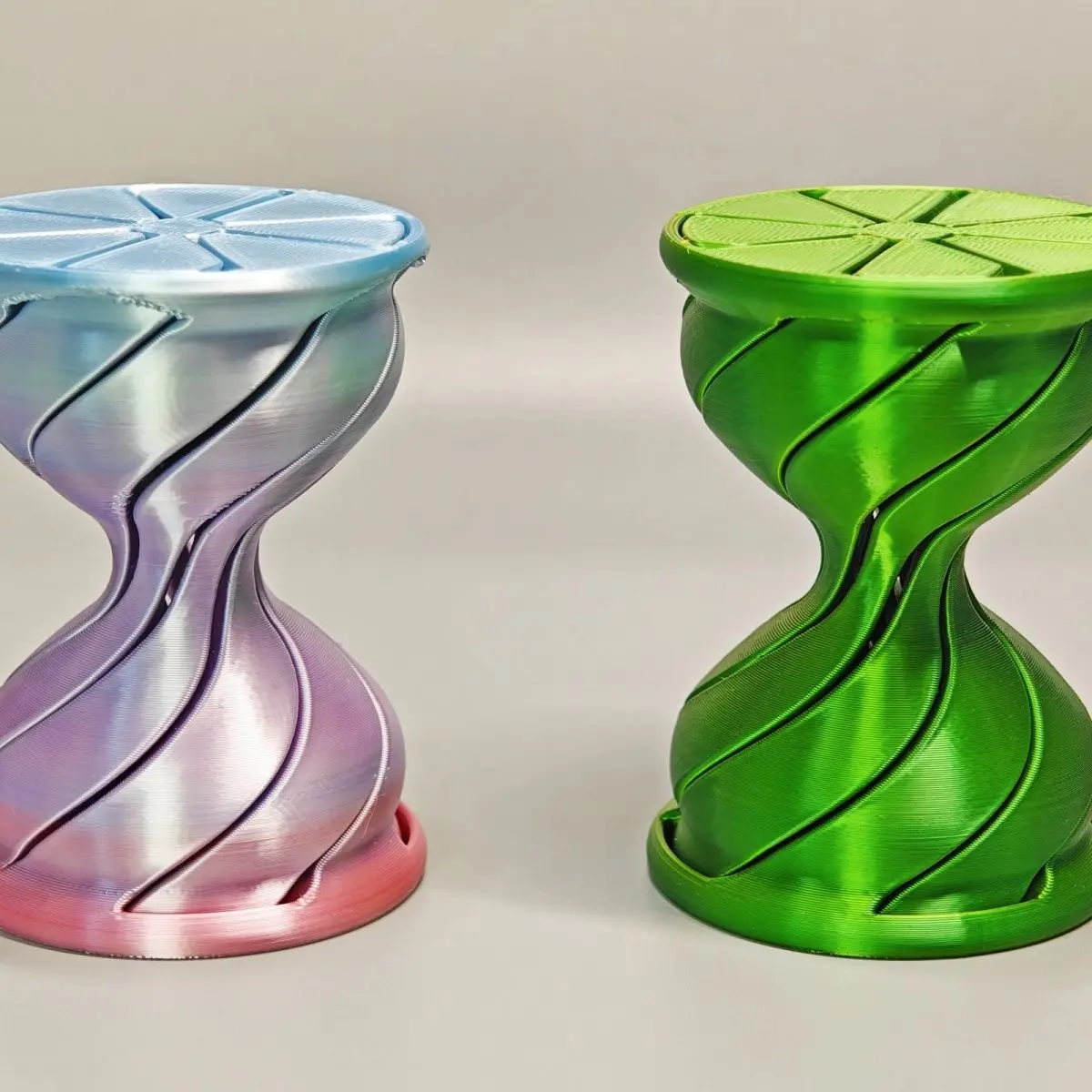 3D shuttle hourglass, repeat spiral through decompression toy