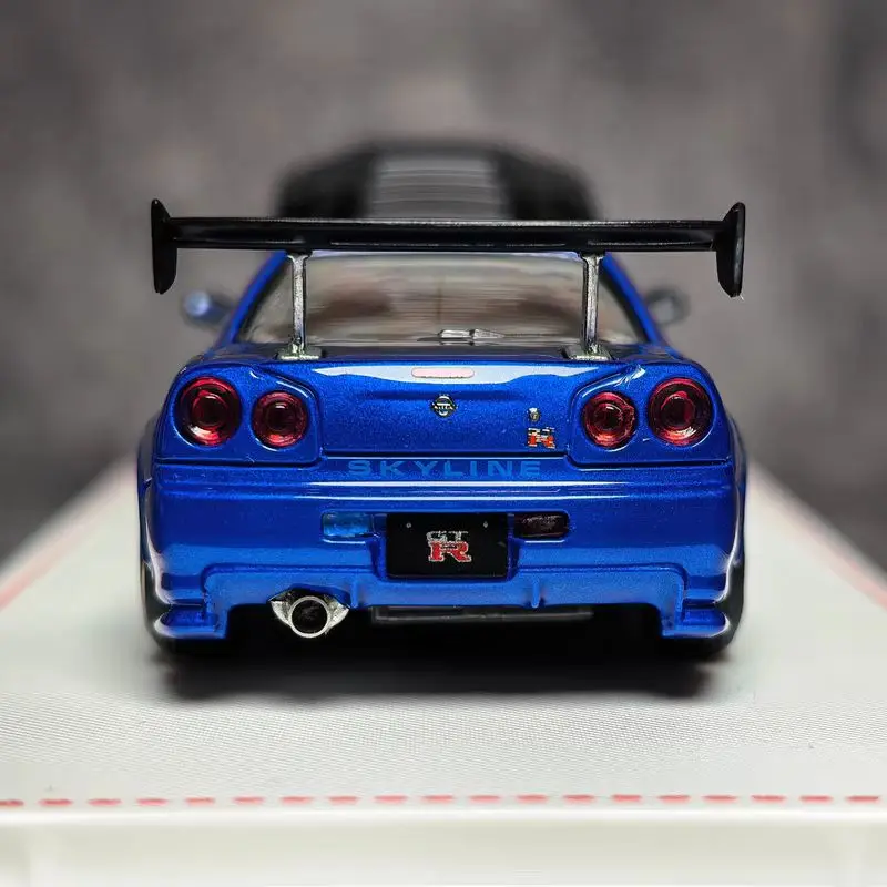 新入荷 Fh 1:64 日産 カーボンキャップ スカイライン GTR R34 Z-Tune 合金製ミニチュアダイキャスト 日産オーナメント カスタム玩具 子供向けギフト
