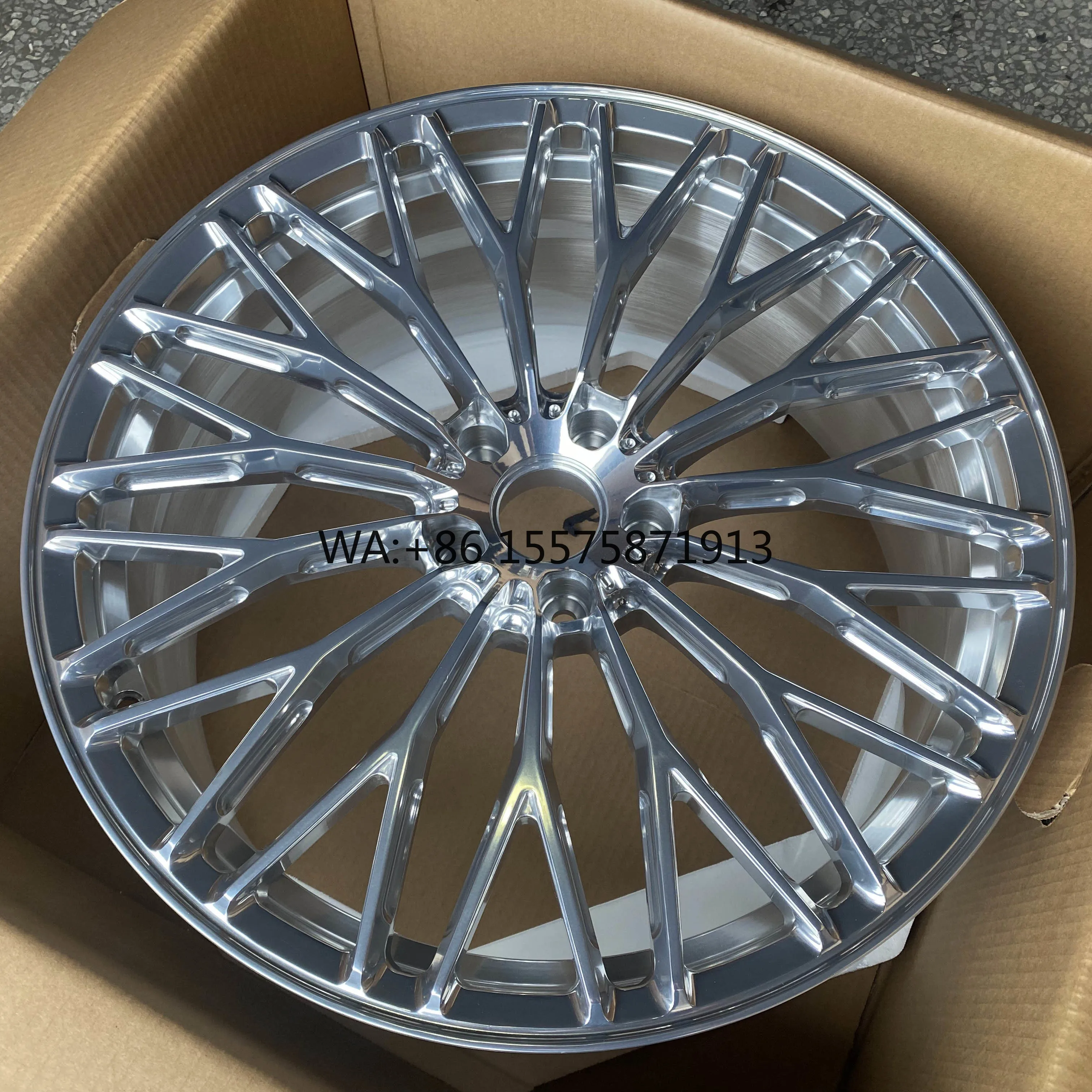 

Моноблочные кованые диски из алюминиевого сплава 6061 T6, легкие, настраиваемые размеры от 15 до 26 дюймов, полированные с прозрачным покрытием