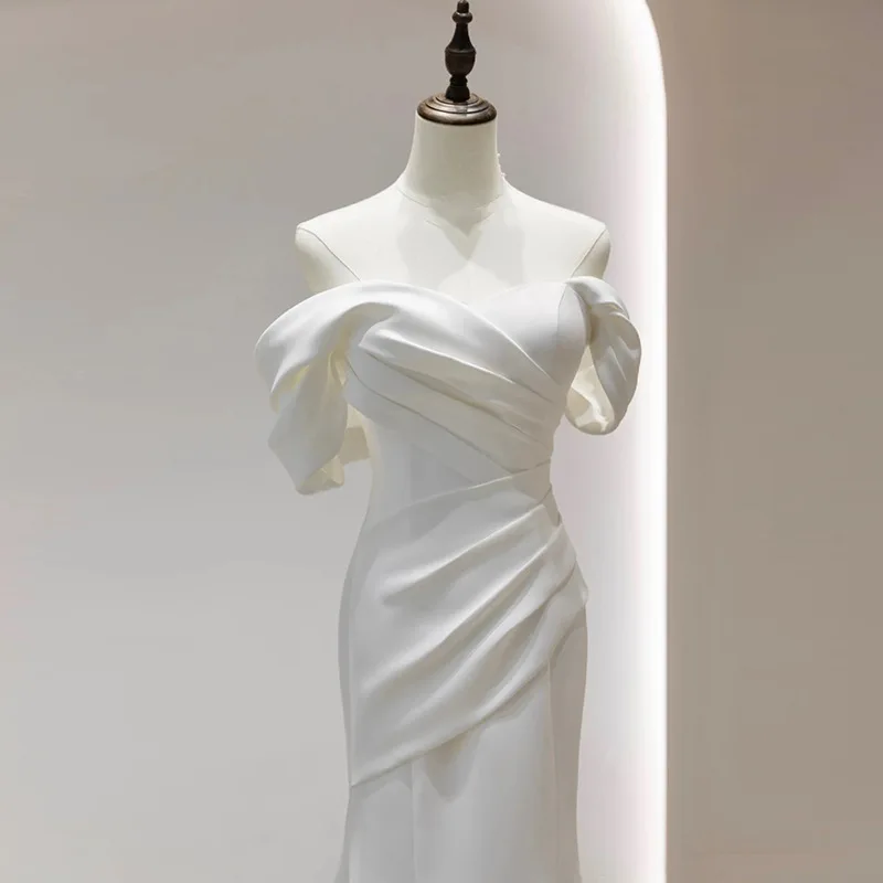 

Off Shoulder Wedding Dress Satin Fish Tail Bride Simple French Slim Fit And Slimming Temperament Outdoor Veil Dress Customized