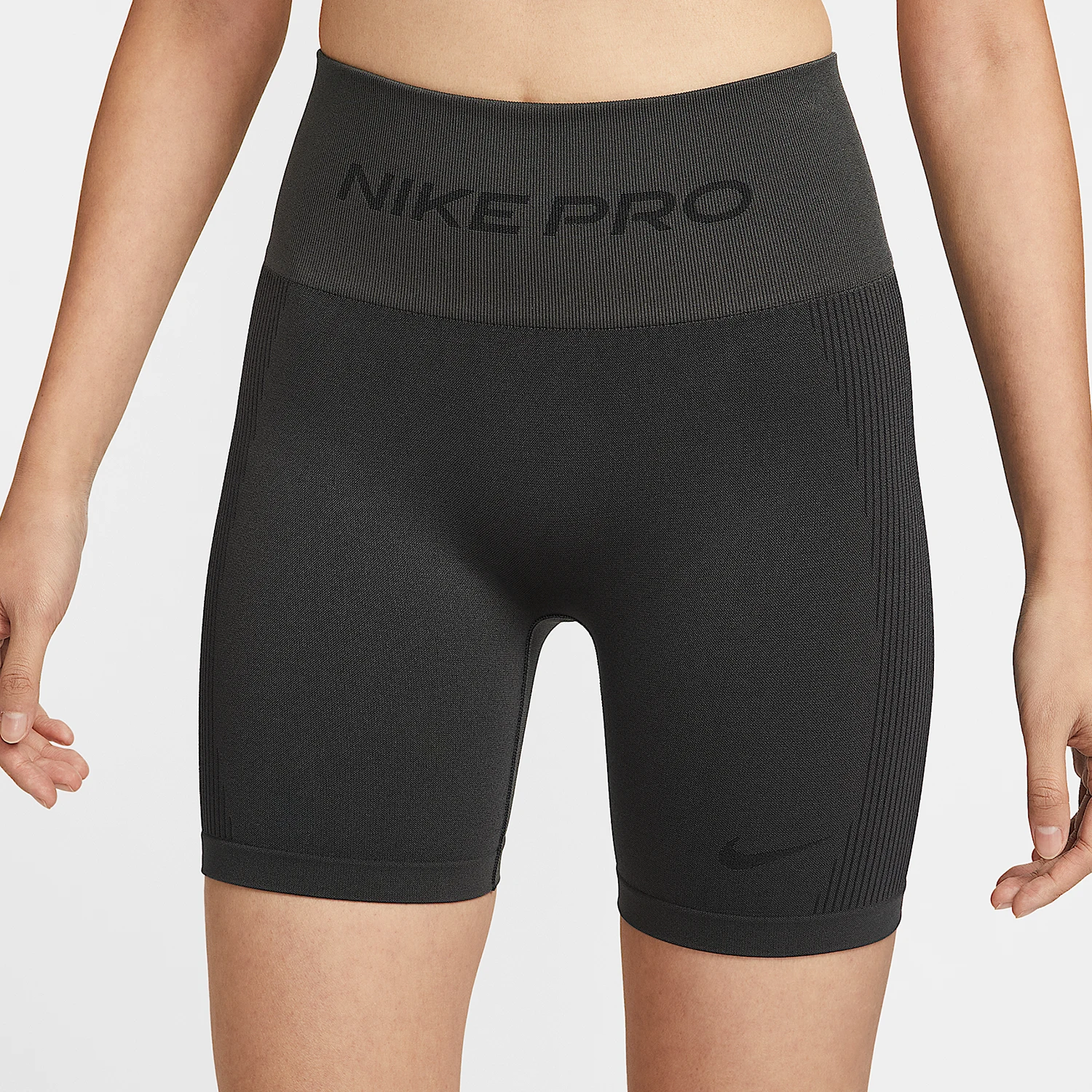 Nike Authentic Pro Dri-FIT Women's High-Waist Training Cycling Shorts IF1211-070 view 2