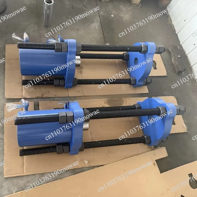 Portable 3-bar hydraulic track press for mobile construction