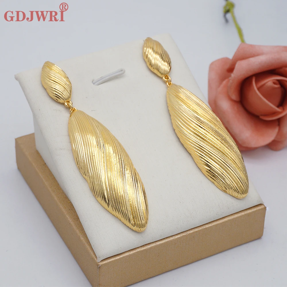 

Simple Fashion Gold Color Plated Geometric Long Vintage Earrings For Women Fine Big Drop Earings Jewelry Wedding Party Gift