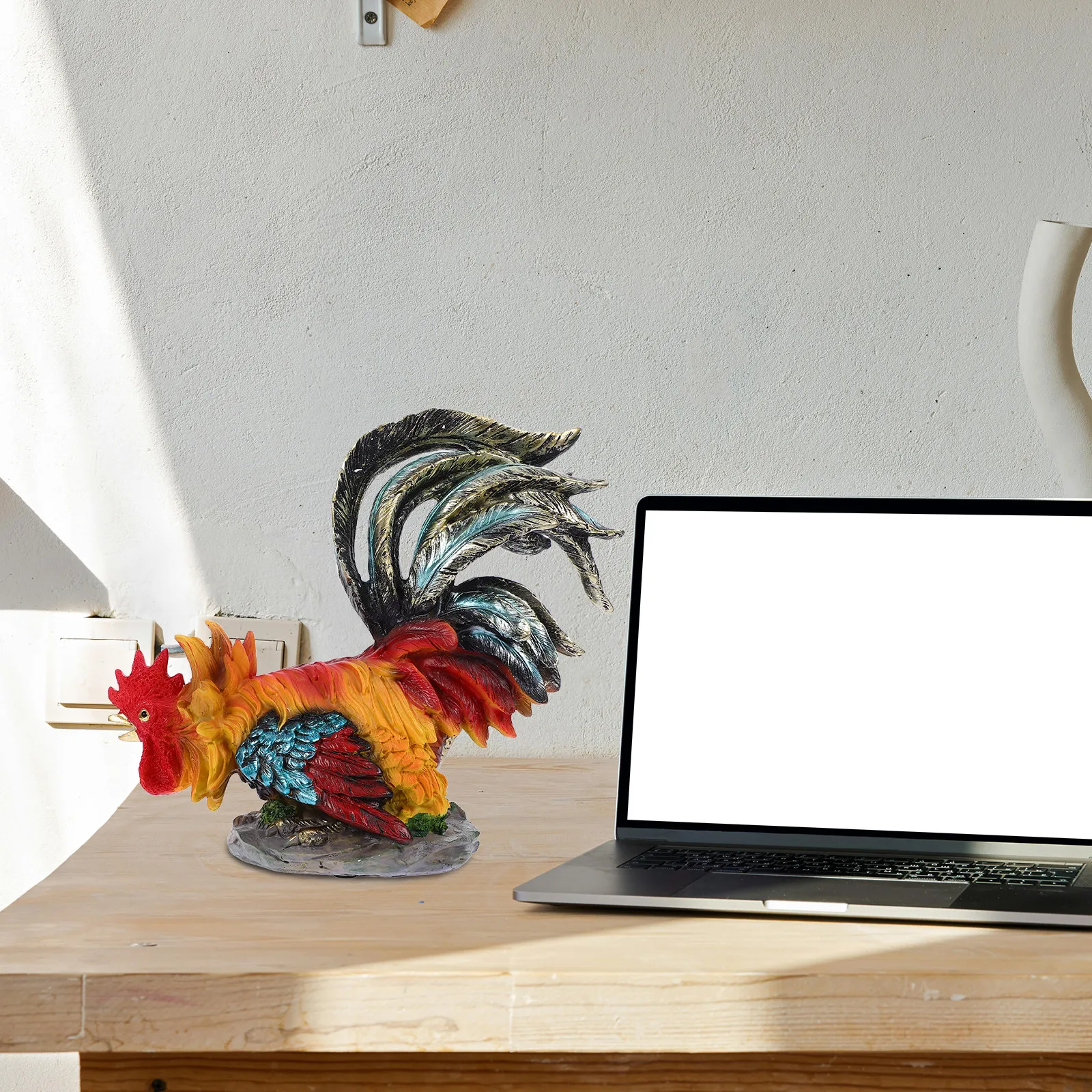 Vivid Rooster Statue Resin Outdoor Garden Sculpture Farm Animal Home Decor for Living Room Kitchen Office Desk Shelf Display