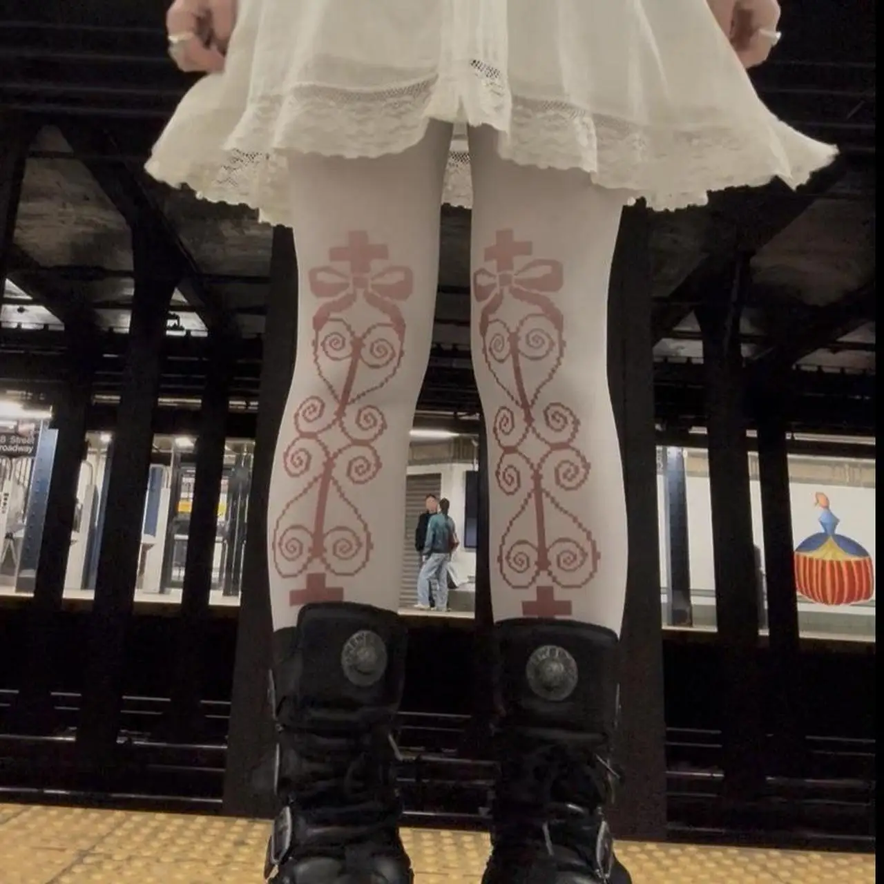 

Kawaii 2000s White Geometric Pattern Printed Long Socks Harajuku Over Knee Socks Slimming Y2K Style Role Playing Cute Socks Emo