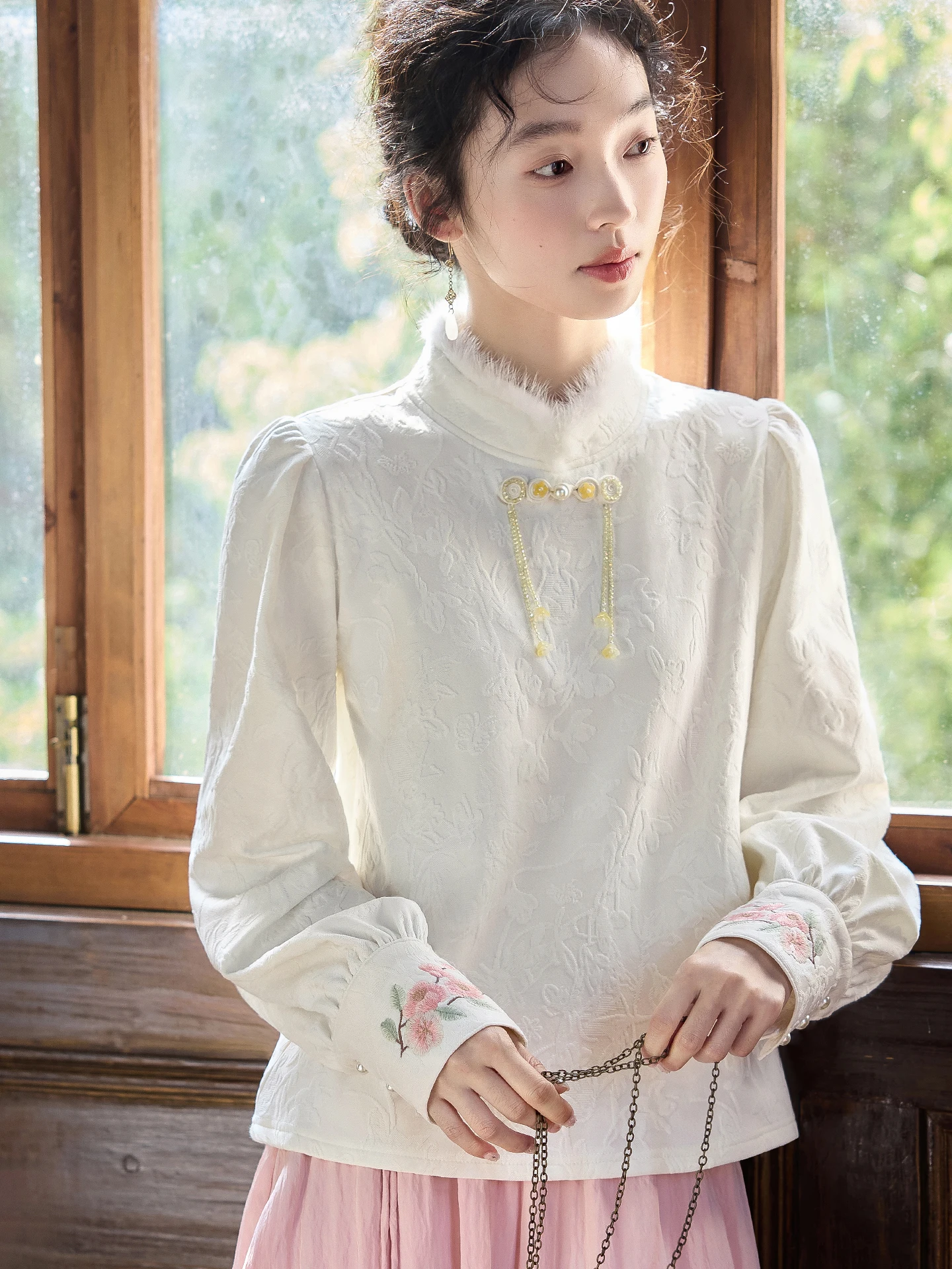 

Новая китайская вязаная базовая кофта с вышивкой для женщин, с цветочным и оленьим мотивом, из мягкого полиэстера, с длинными рукавами