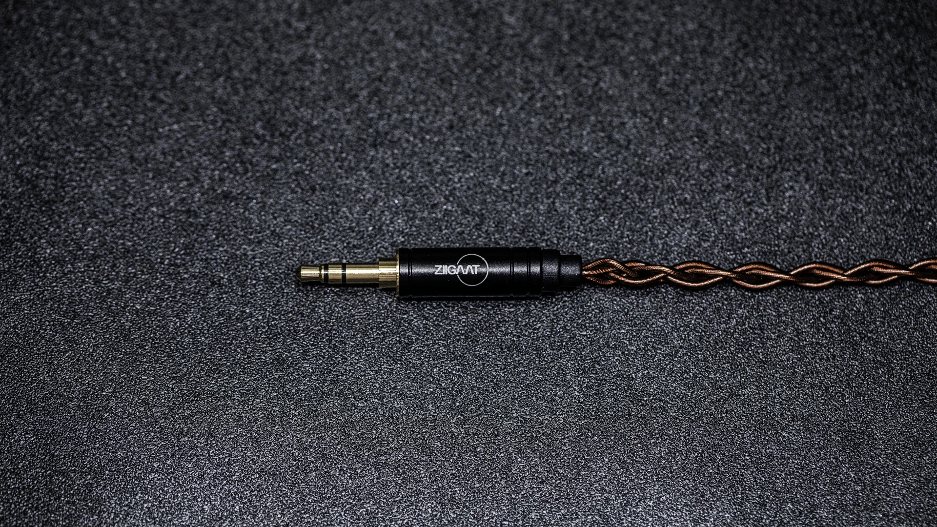 ZiiGaat Z-01 IEM-Kabel, 4-adrig, aus Einkristall-Kupferdraht mit hochwertigem, abnehmbarem 0,78-mm-2-Pin-Anschluss – Detail 3