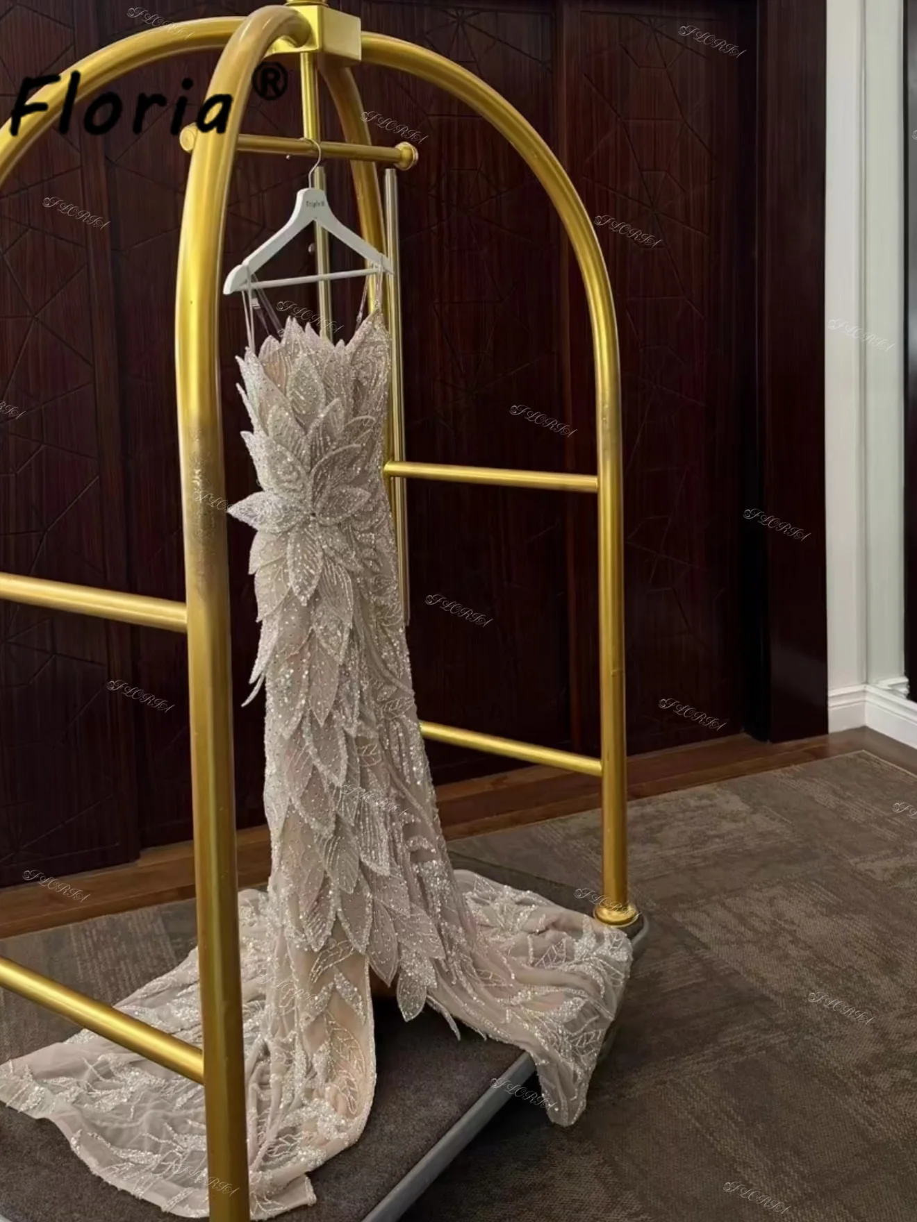 

Champagne Mermaid Prom Dresses Heavy Beads 3D Leaves Appliques Wedding Dress Formal Party Gala Evening Gown Customized