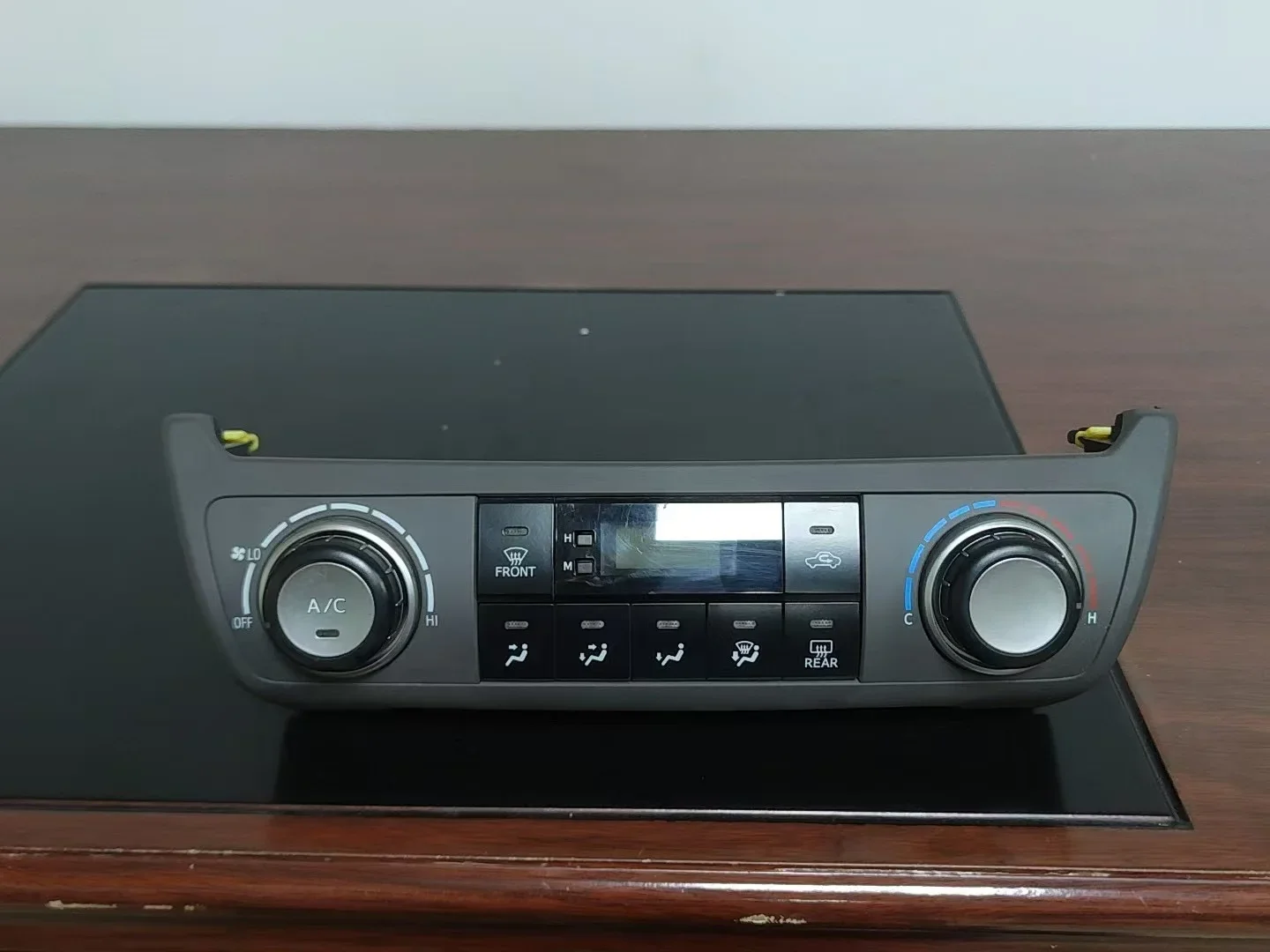 Original  A/C Heater Control Panel Dashboard Air Conditioning Knob Switch for To yota Prado LC150 2700 4000 with Rear button