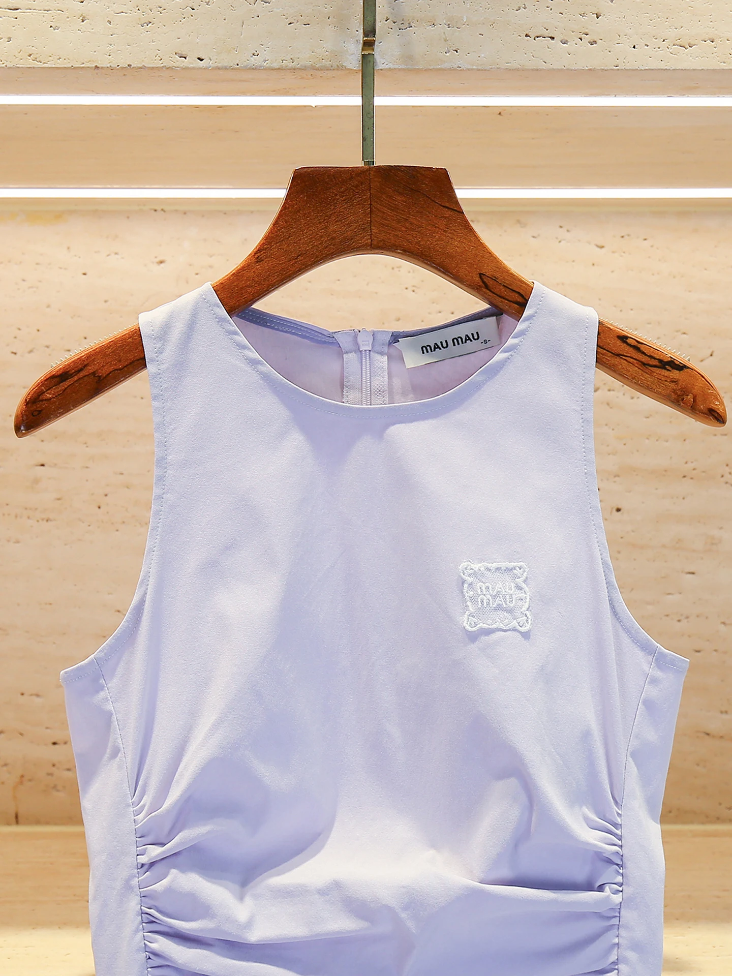 

High-End Summer 2025 Women's Vest Dr Waist-Cinching Svel Sle Commute Simple Folded High Waist Medium Softn