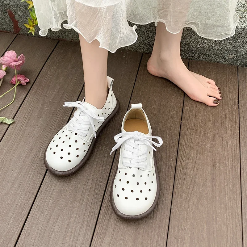 Sepatu Flat Berongga Ujung Bulat Wanita Baru Musim Panas 2025 Sepatu Flat Berenda Sol Lembut untuk Wanita Sepatu Ukuran Besar Kasual Harian Luar Ruangan