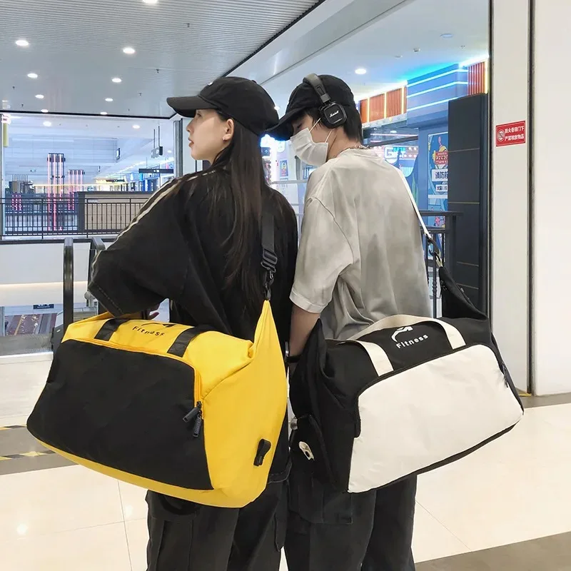 

Вместительный отсек для обуви, сумка для фитнеса, дорожная сумка, подарок на Рождество, вместительный чемодан контрастных цветов.