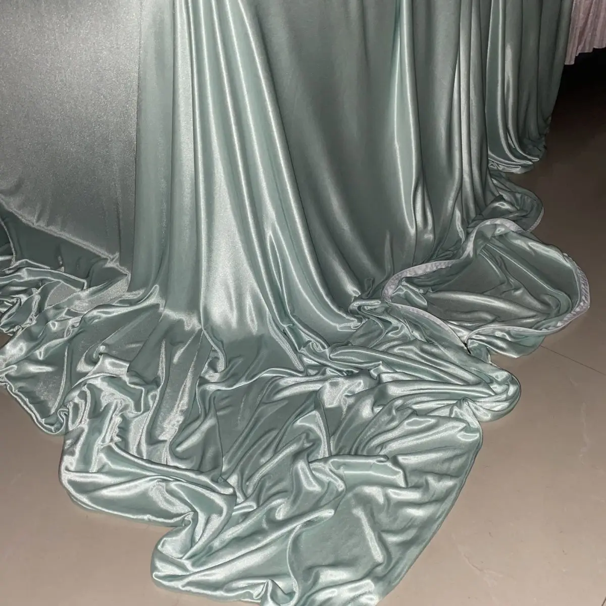 

No Pillow Cover 94.5*86.6in Glossy summer satin silk cover with zipper Double side Ice cool bedspread home bedding