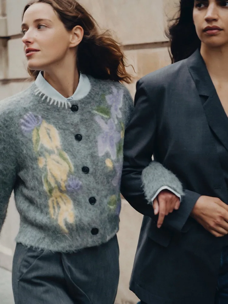 24 ฤดูใบไม้ร่วงและฤดูหนาวนุ่ม Waxy ขี้เกียจลม Wild South ดอกไม้ฝังไหล่ถักเสื้อสเวตเตอร์ถักเสื้อถัก