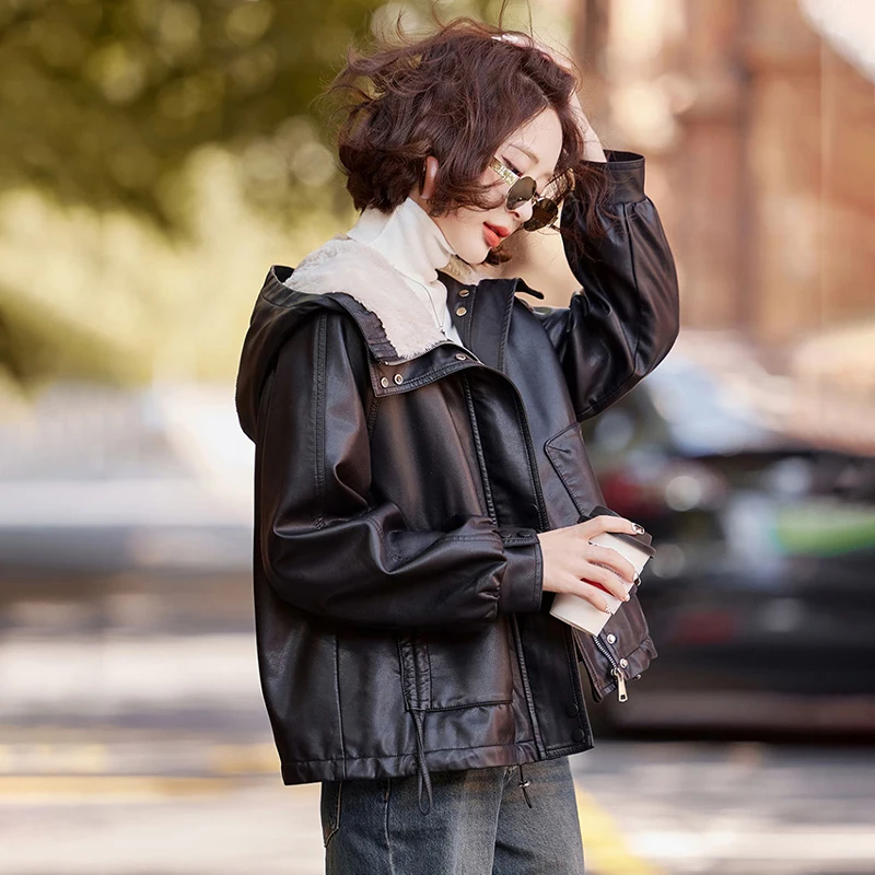 プラスベルベット肥厚暖かいレザーパーカー秋冬新シックカジュアルルーズファーワンピースフード付きジャケット女性の生き抜く