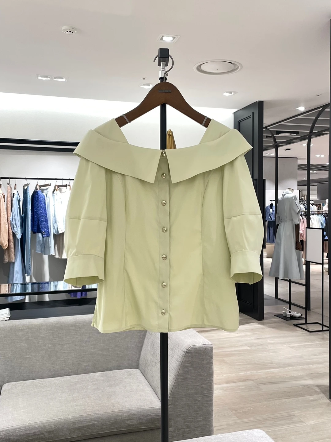 

Spring 2025 New Korean Sle Loose Slimming Cotton irt f Sve Single Button Faionable Bell Collar Women's Busin S...