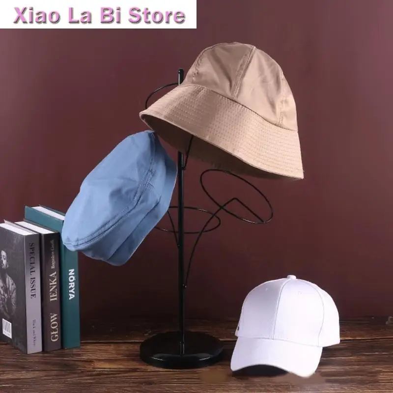 XXFD Modern Metal Hat Stand con 5 ganci rotondi in piedi da baseball Cappello per cappello da stoccaggio del cappello semplice