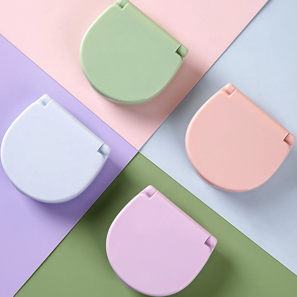 1 Stück neuer täglicher Pillen-Organizer mit 4 Fächern, kleine Pillendose, tragbares Reise-Pillenetui, Mini-Pillenbehälter für Geldbörsentasche