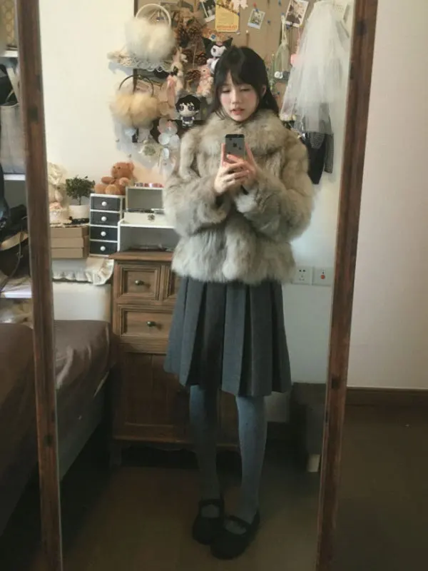 

Ретро-модное меховое пальто: уникальная свободная верхняя одежда для молодых женщин, теплая, однотонная, для весенне-осеннего сезона