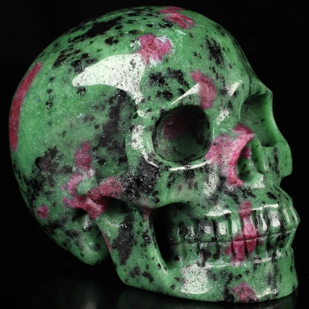 Natural Epidote Zoisite Skull Carving Hand Carved Crystal Skull Statue Random Green Red Bohemian Stone Home Decor Gift