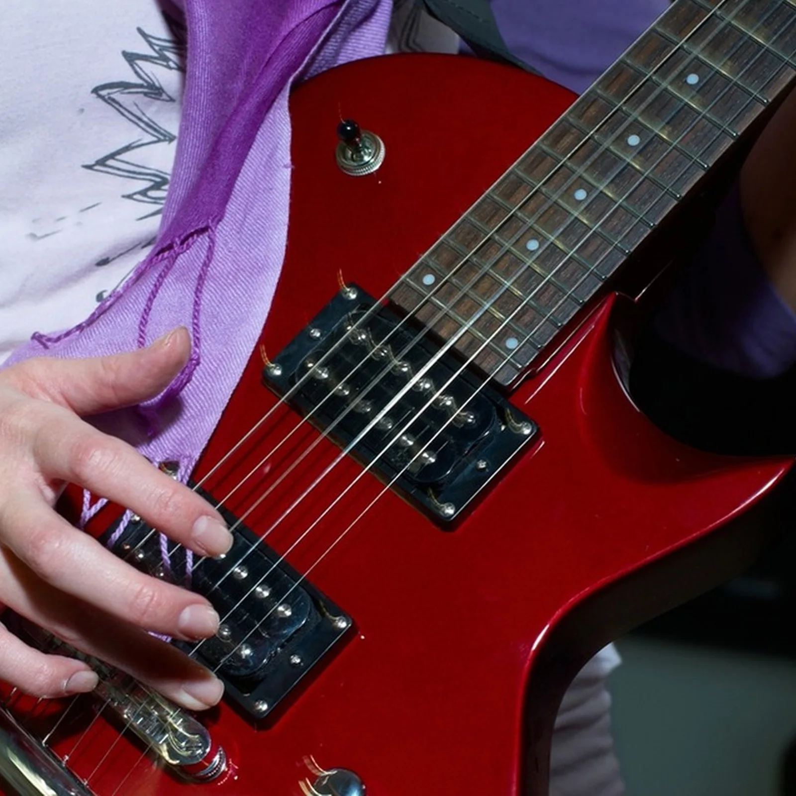 

2Pcs Metal Flat Humbucker Pickup Ring Dual Coil Covers for Electric Guitar Improved Tone Guitar Pickup Mounting Frames